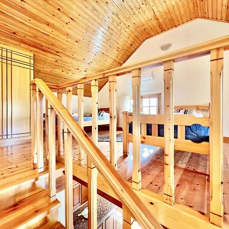 Renas Maisonette Unit 2 Near By Dadovillas