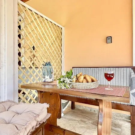 Renas Maisonette Unit 2 Near By Dadovillas *