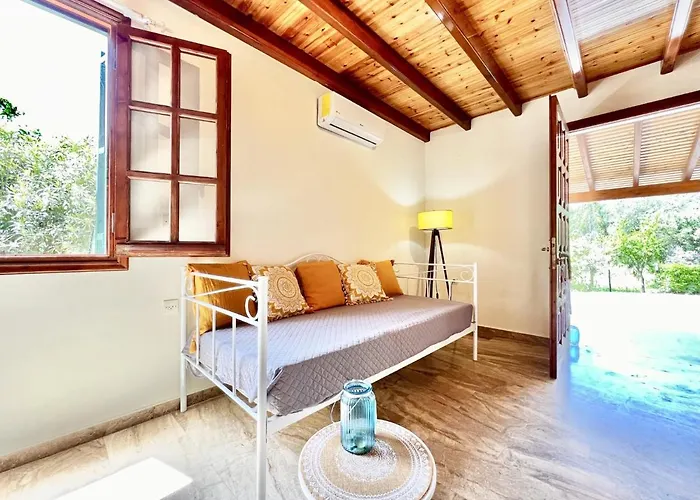 Renas Maisonette Unit 2 Near By Dadovillas Апартаменты Рода