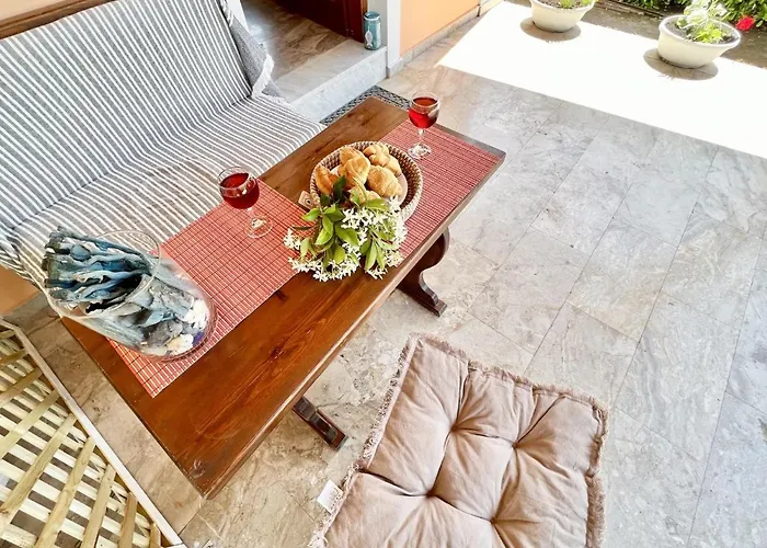 Renas Maisonette Unit 2 Near By Dadovillas Апартаменты Рода