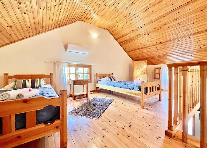 Апартаменты Renas Maisonette Unit 2 Near By Dadovillas *