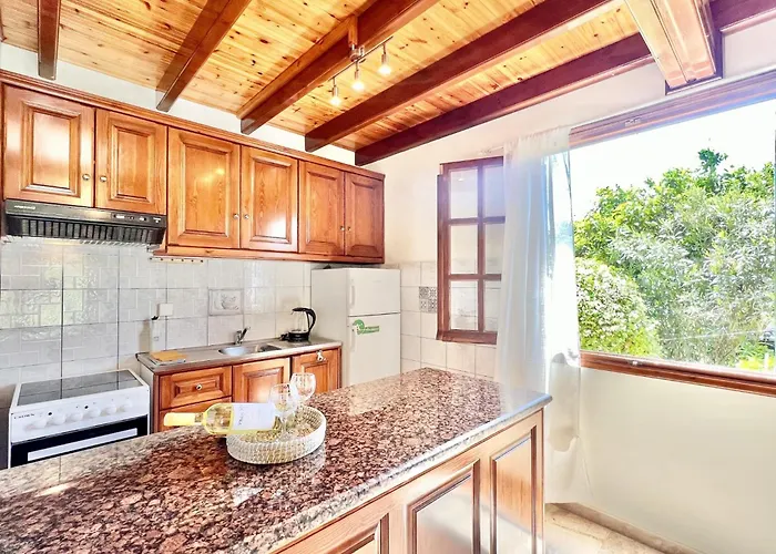 Renas Maisonette Unit 2 Near By Dadovillas Апартаменты Рода